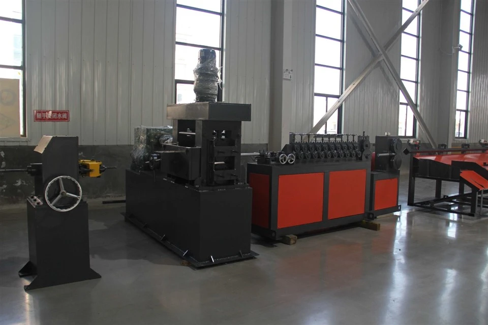 roll forming machine with 2 ribs (4)(1) -